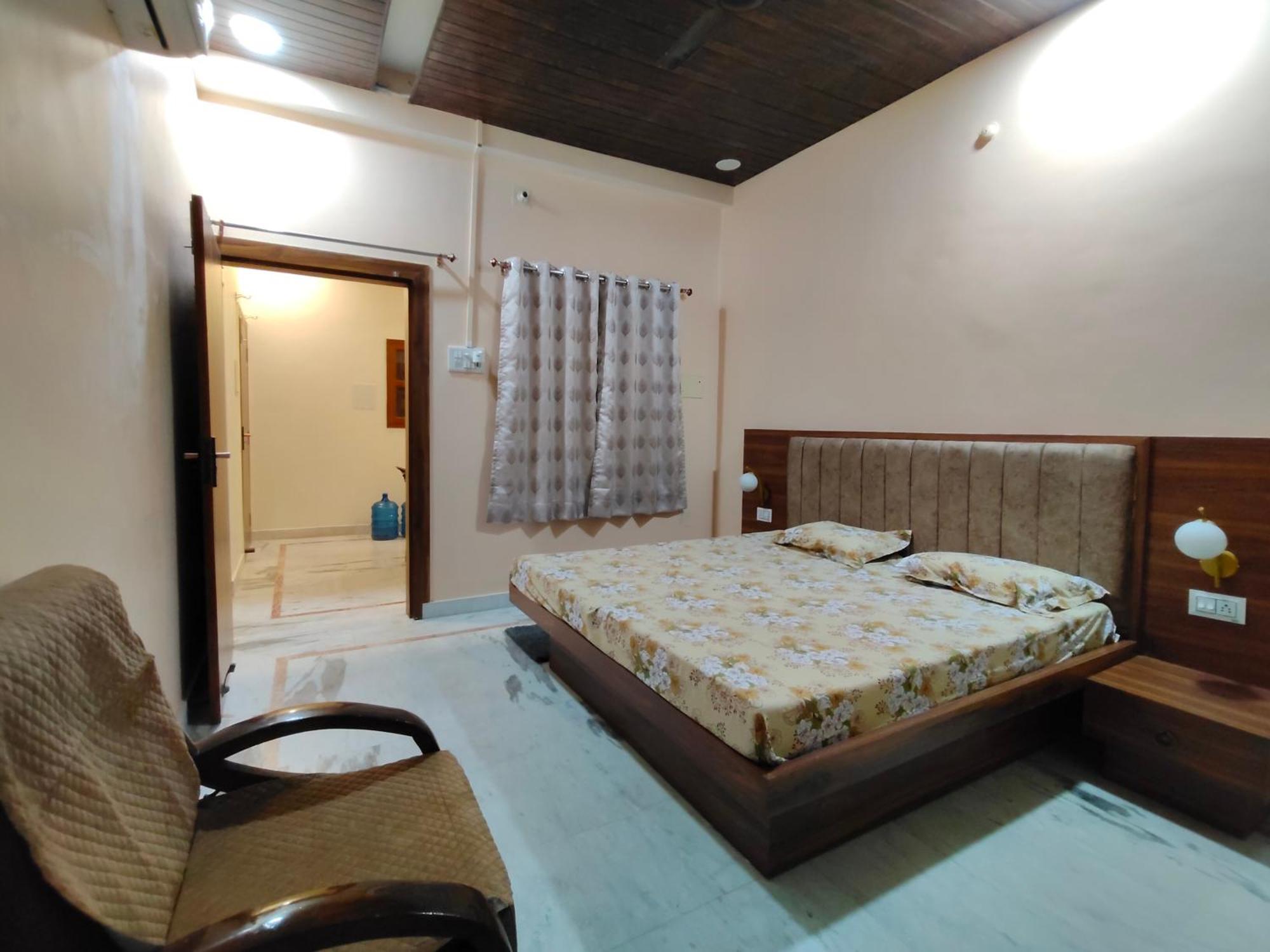 Kashivas - Spacious 2Bhk Near Assi Ghat Варанаси Екстериор снимка